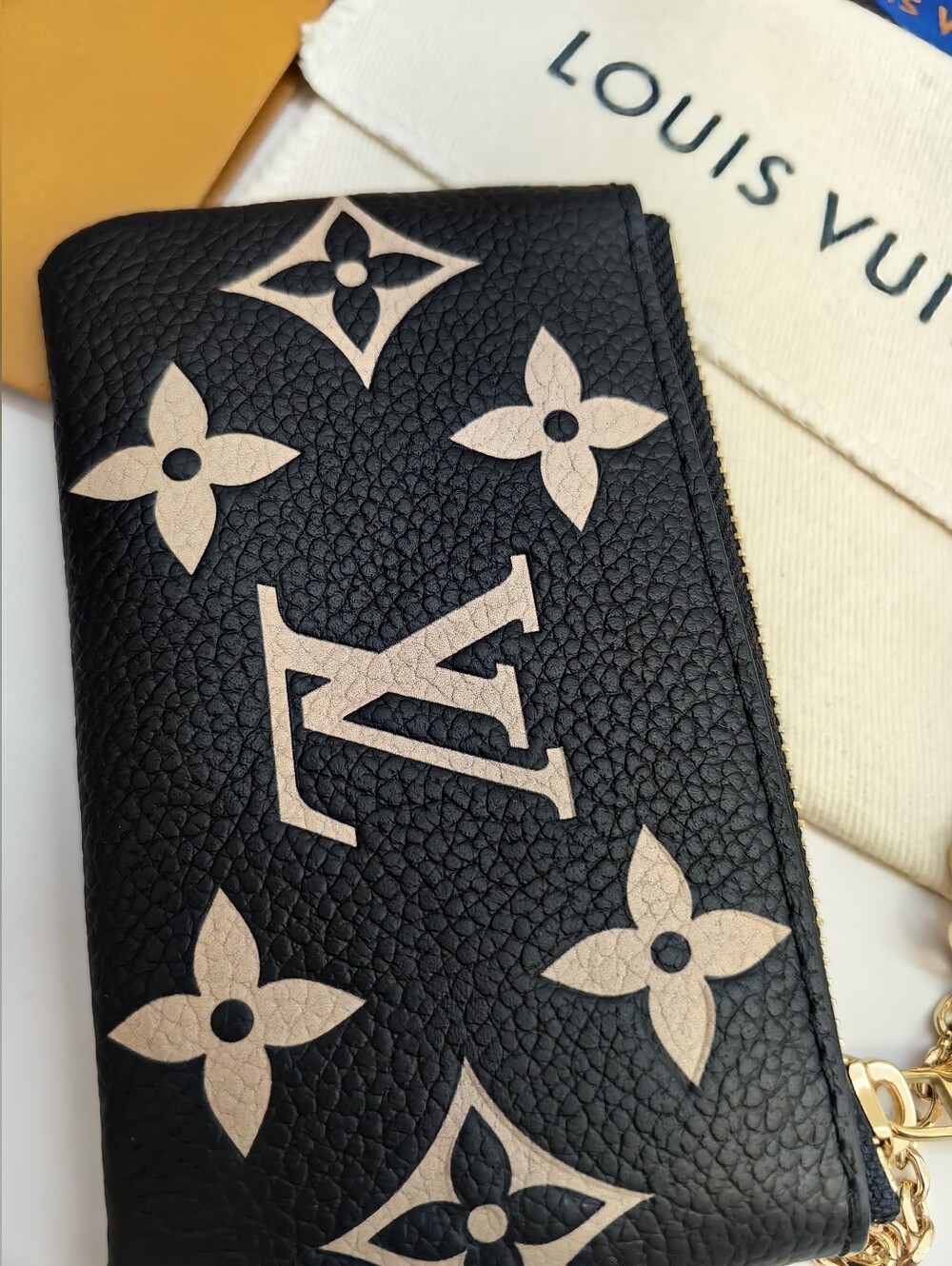 Louis Vuitton Black Leather Monogram Card Pouch with Beige Motifs - Picture 9 of 12
